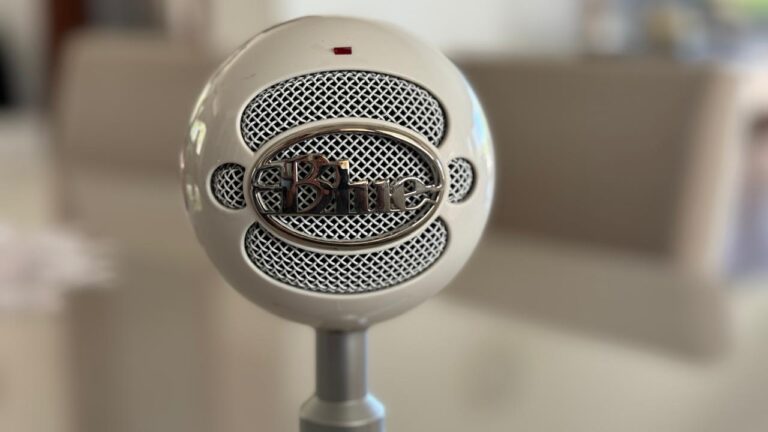 Blue Snowball Ice Condenser Microphone (Minha Sincera Opnião)